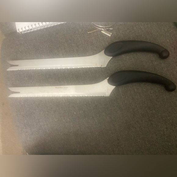 Set of 2/ knives MIRACLE BLADE III Stainless Serrated
Bread/Carving Knife T20 - Picture 1 of 7